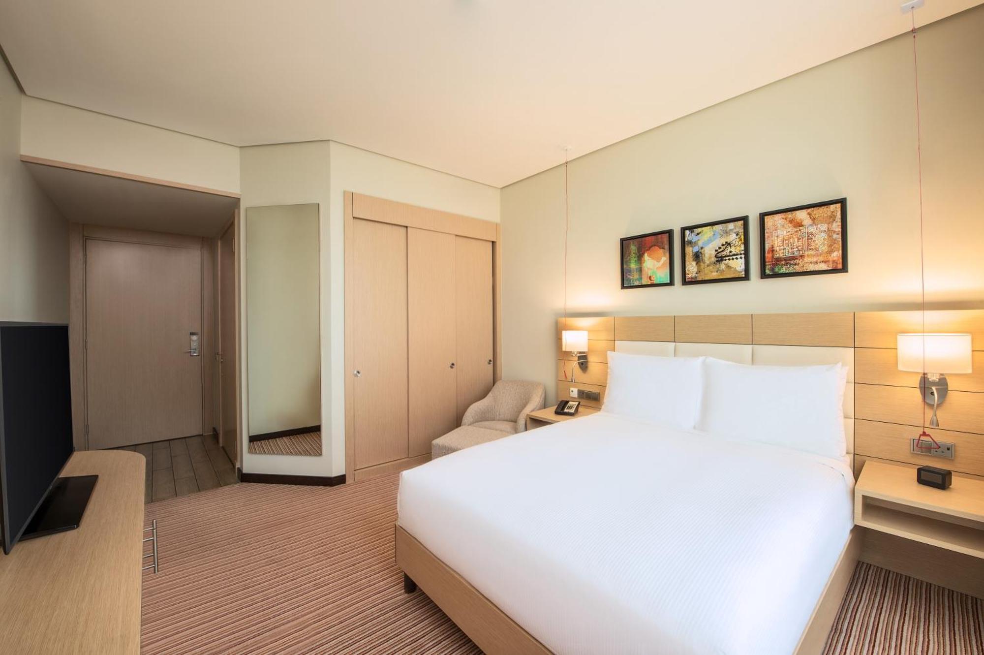 Hilton Garden Inn Αλ Κομπάρ Εξωτερικό φωτογραφία