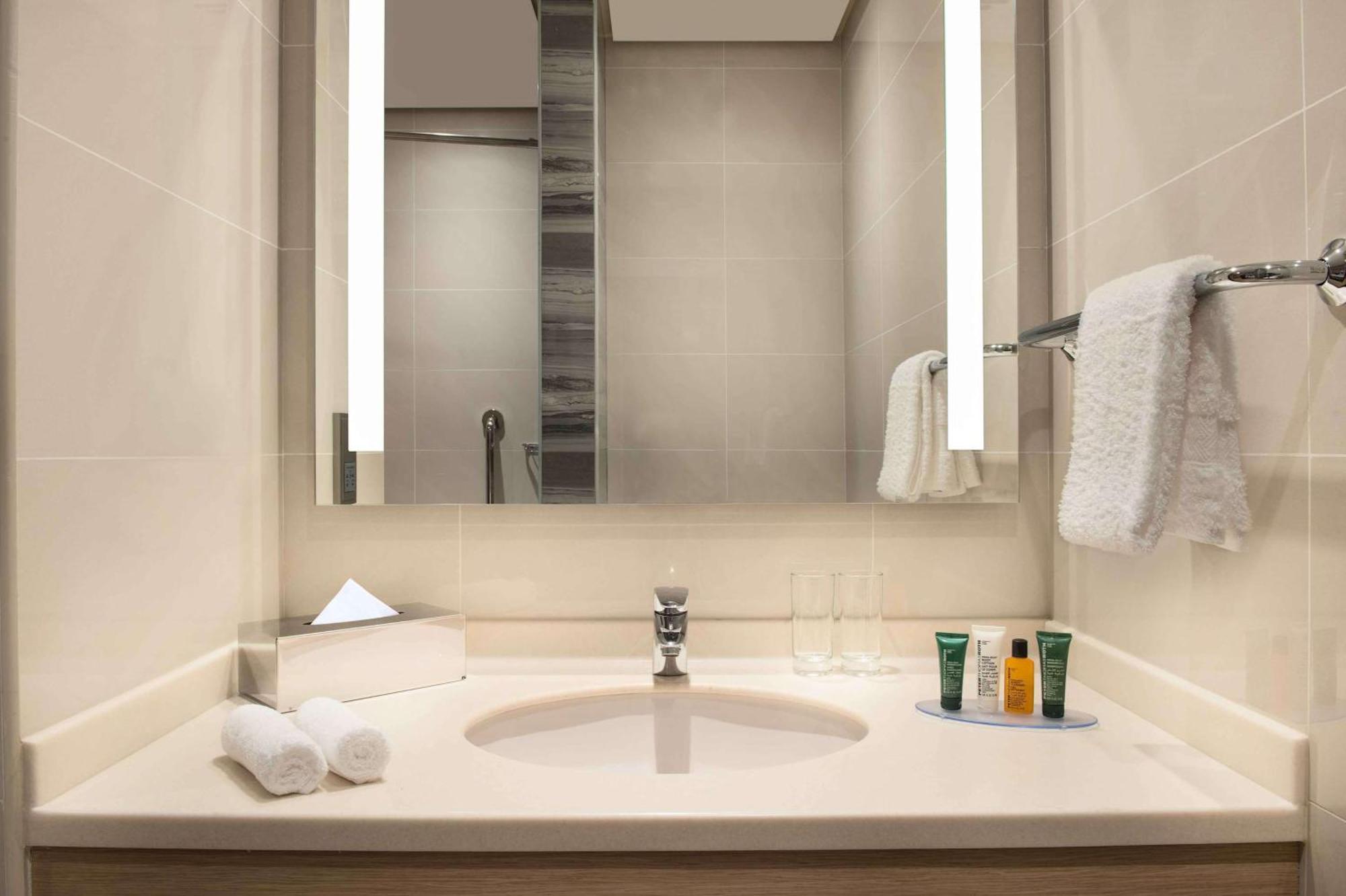Hilton Garden Inn Αλ Κομπάρ Εξωτερικό φωτογραφία
