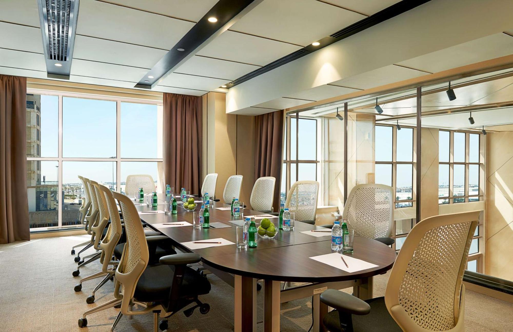 Hilton Garden Inn Αλ Κομπάρ Εξωτερικό φωτογραφία