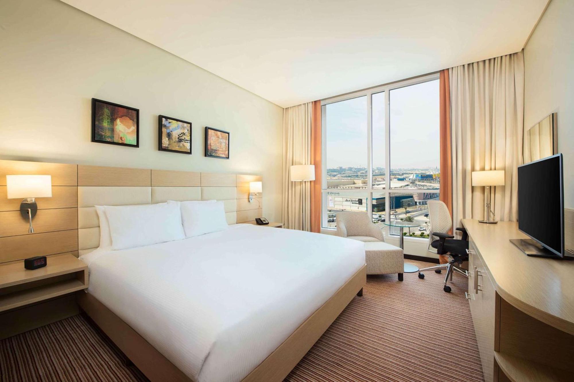 Hilton Garden Inn Αλ Κομπάρ Εξωτερικό φωτογραφία