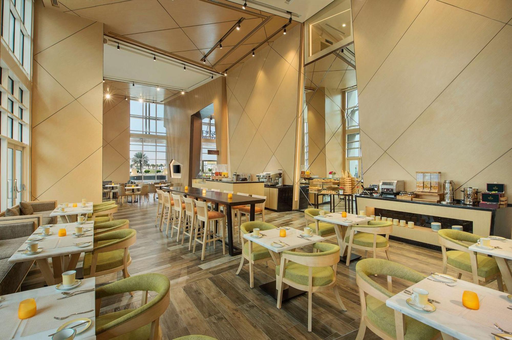 Hilton Garden Inn Αλ Κομπάρ Εξωτερικό φωτογραφία
