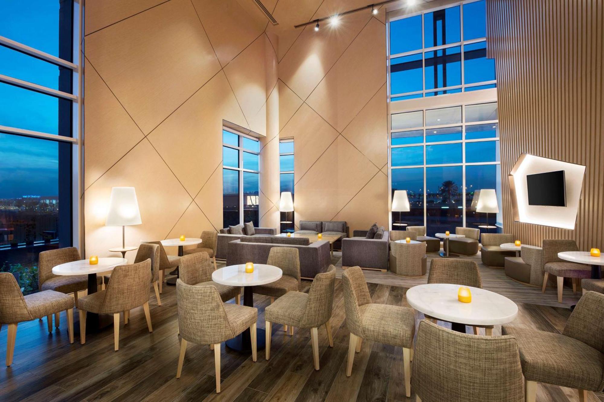 Hilton Garden Inn Αλ Κομπάρ Εξωτερικό φωτογραφία